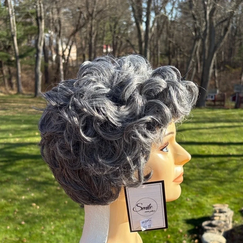 Smile Everyday Grey Curly Short Wig Hair Loss Costume Party Cosplay‎ Adult NWT